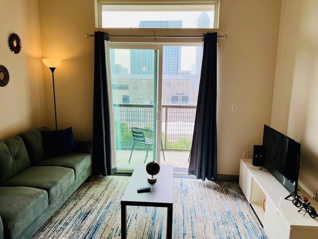 Downtown Apt Free Parking - Pool - Gym - Fully Kitchen Houston Eksteriør billede