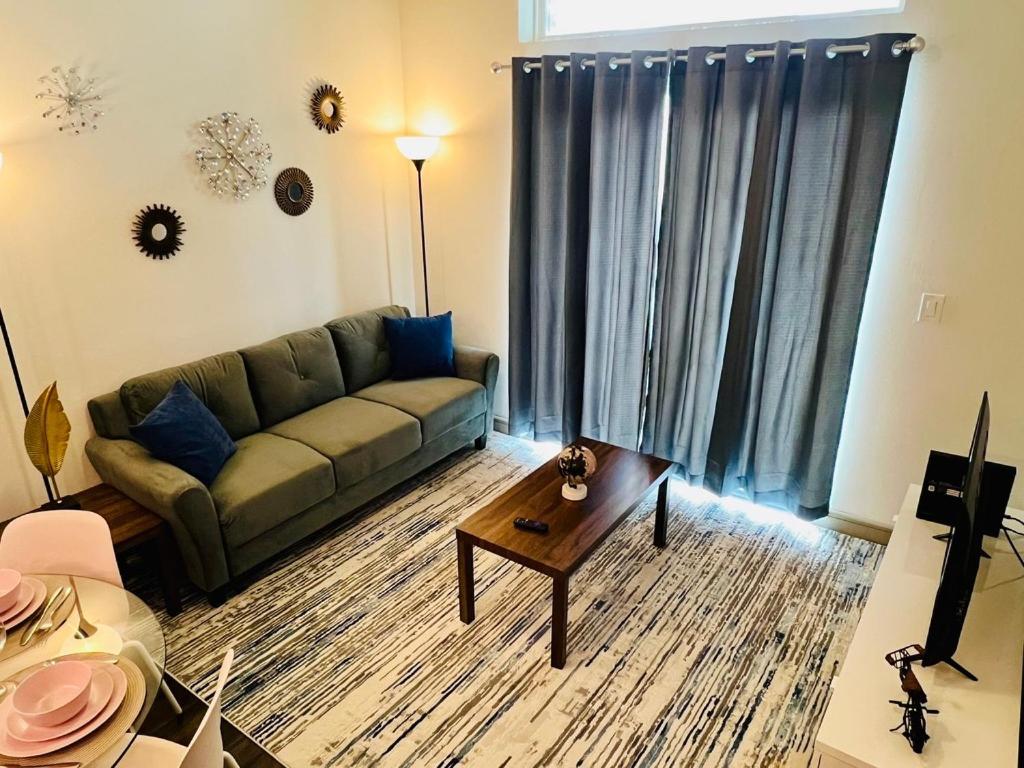 Downtown Apt Free Parking - Pool - Gym - Fully Kitchen Houston Eksteriør billede