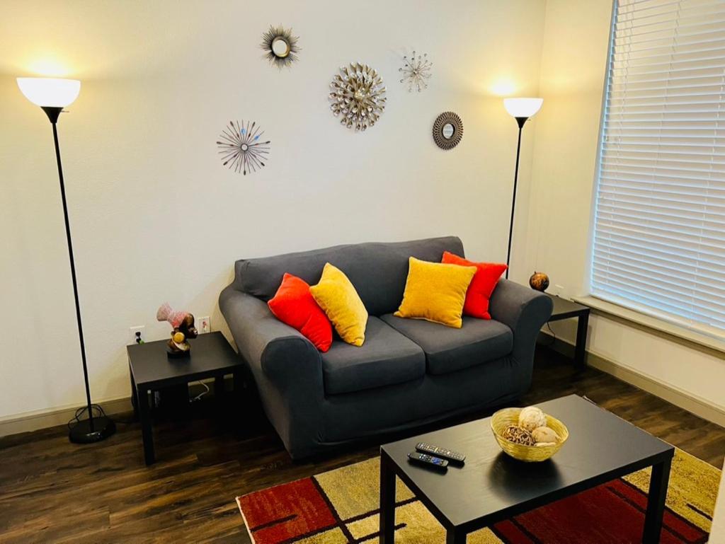 Downtown Apt Free Parking - Pool - Gym - Fully Kitchen Houston Eksteriør billede